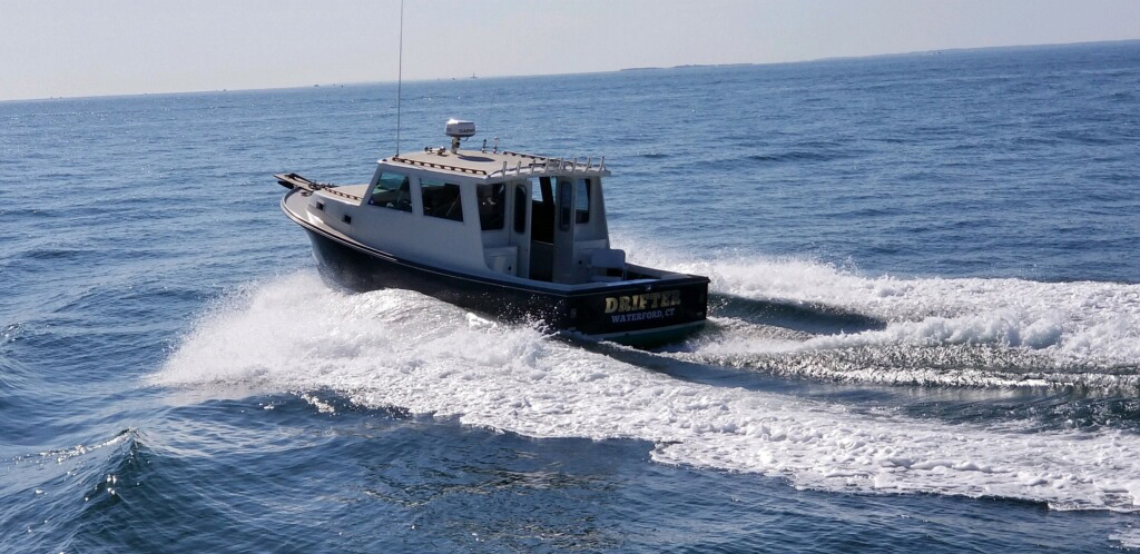 Drifter fishing vessel side profile